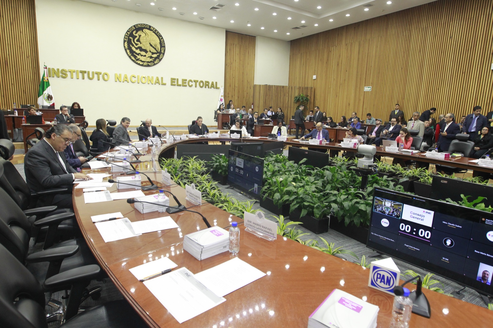 Botón para acceder a la cápsula de audio del Resumen de la sesión del Consejo General del INE