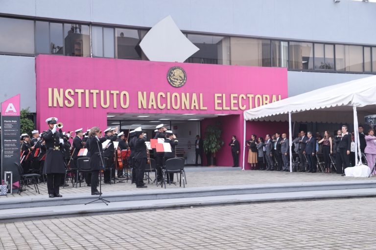 Ceremonia Cívica de Honores a la Bandera, con motivo del Inicio del Proceso Electoral Extraordinario del Poder Judicial de la Federación 2024-2025.