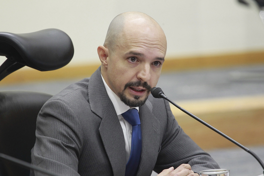 Consejero Electoral, Arturo Castillo