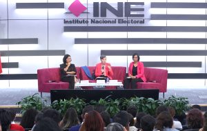 La Doctora Delia Ferreira Rubio en conferencia magistral