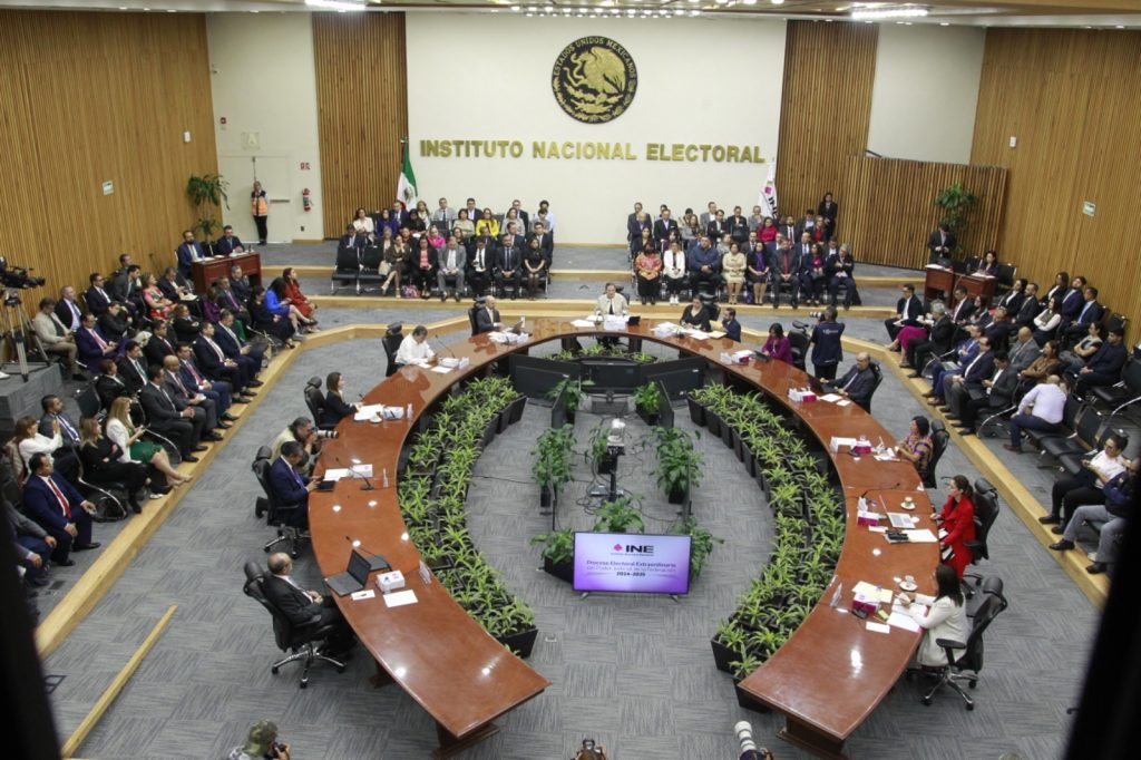 Sesión solemne del Consejo General