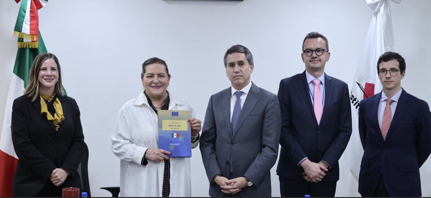 Guadalupe Taddei con el Embajador de la Unión Europea en México