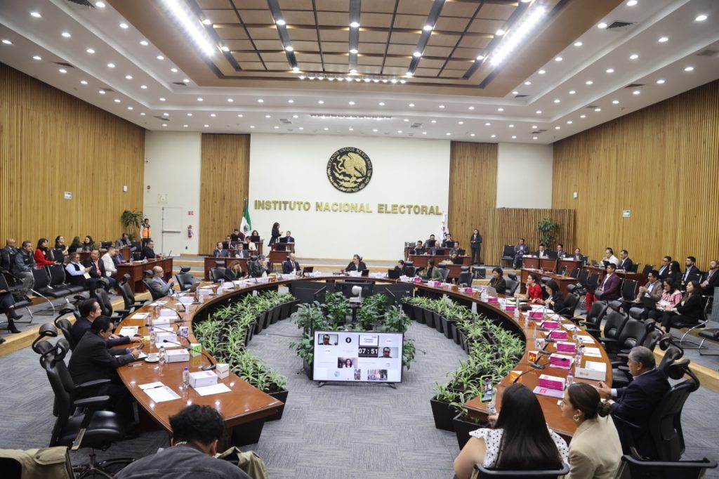 Salón de sesiones del consejo general del INE