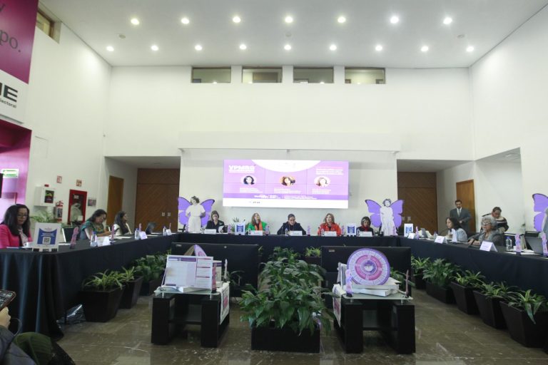 Conferencia Magistral “Violencia política contra las mujeres en la esfera digital en América Latina”.