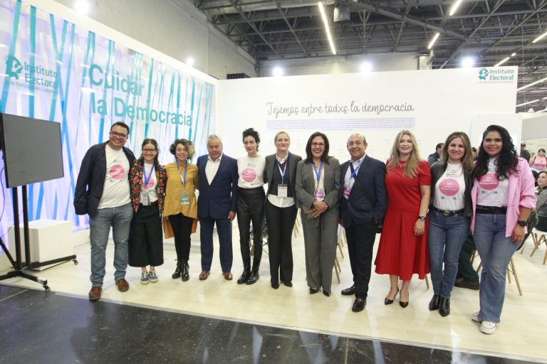Inauguración del Stand del INE en la 38ª edición de la Feria Internacional del Libro (FIL) Guadalajara 2024. (Foto INE)
