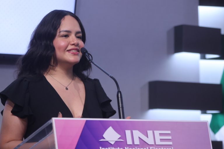 Yessica Irene Corral Urbina, Oficial de Participación de Alternativas y Capacidades A.C.