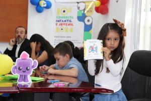 Niños y niñas participando en actividades del INE