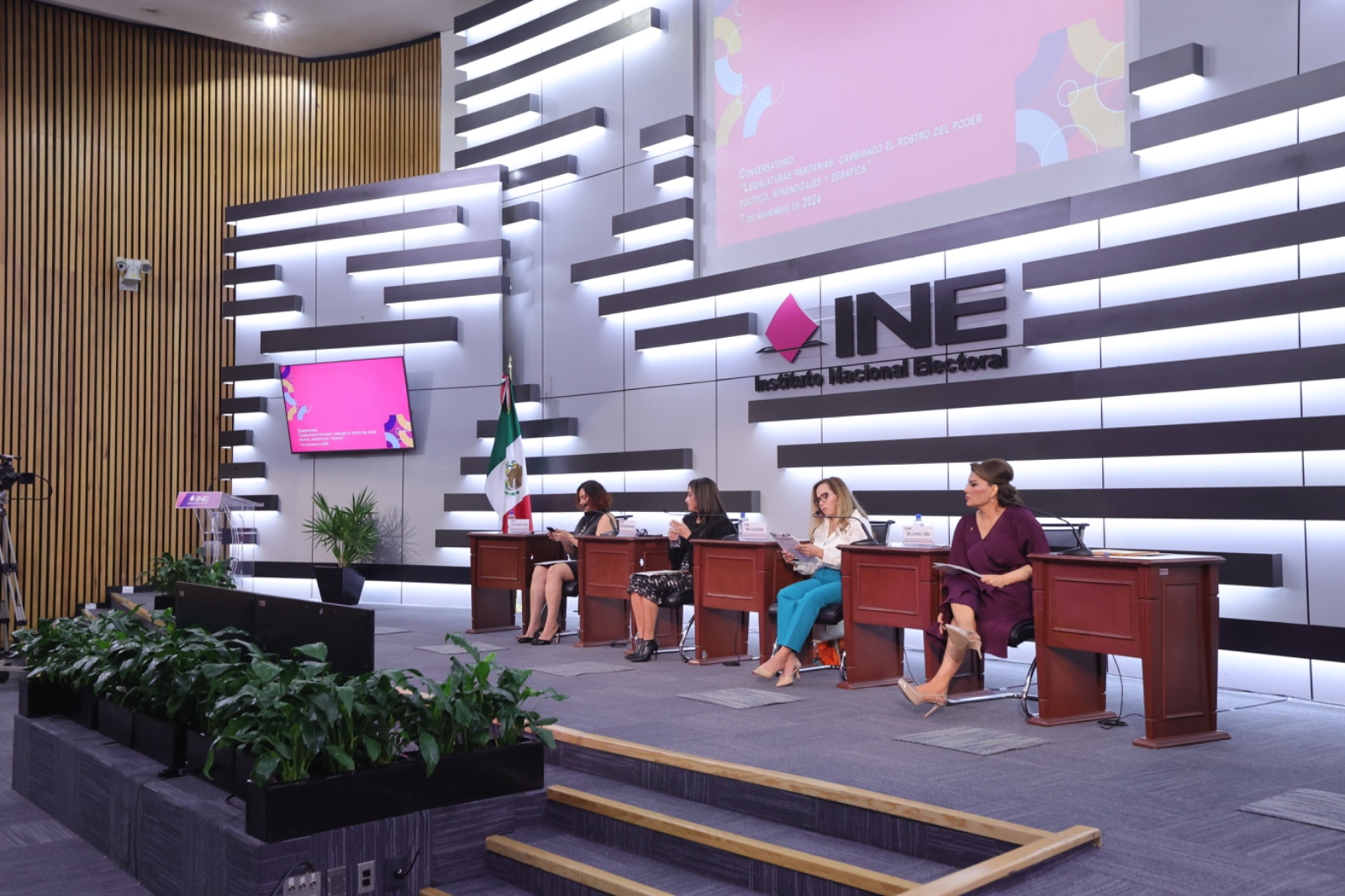 Botón para ingresar a la nota de audio titulada "Concluyen las actividades de la tercera edición de la Feria del Libro INE"