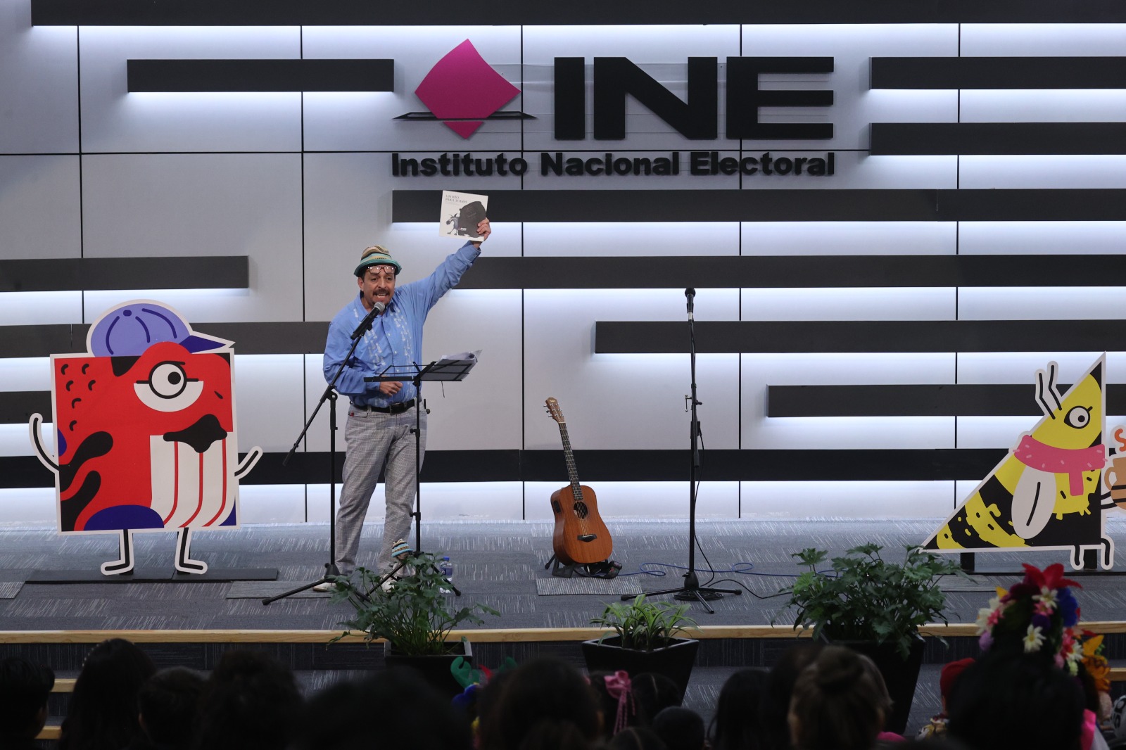 Animador en el cierre de actividades de la Consulta Infantil y Juvenil 2024 