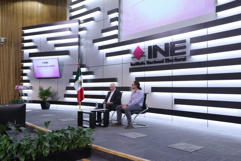 Ulises Beltrán, BGC,AMAI-CEDE y Juan Manuel Herrero Martínez, General Manager en Suasor Consultres. (Fotos INE)