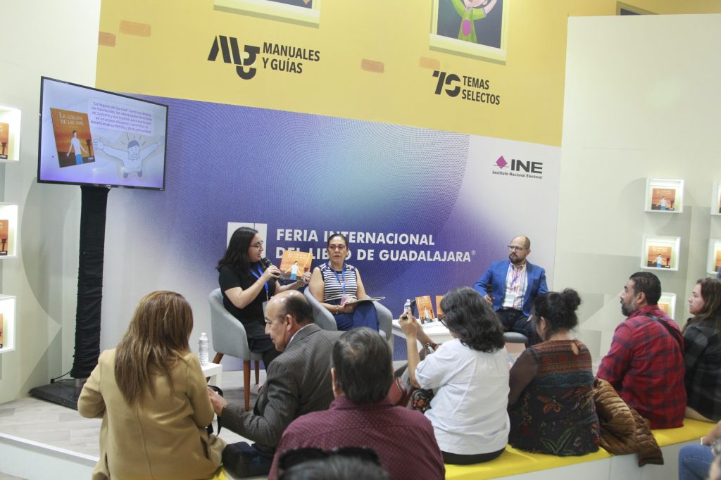 Presentación del libro “La llegada de las aves”_FIL 2024
