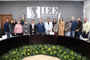 Funcionarios del INE en Baja California y del Instituto Estatal Electoral