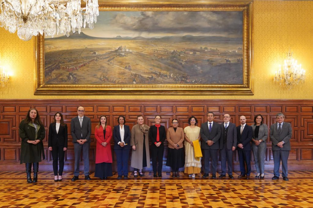 FOTO DE LA REUNIÓN DE CONSEJERÍAS DEL INE CON PRESIDENTA CLAUDIA SHEINBAUM