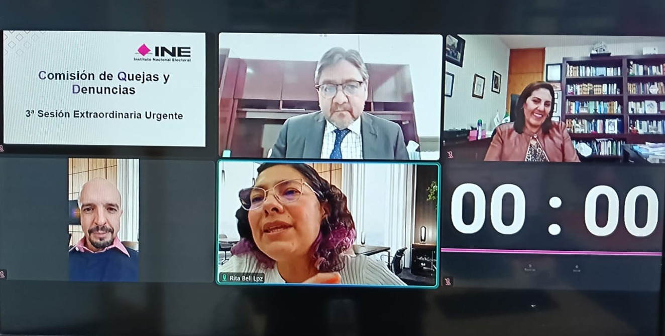 Imagen de la comisión de Quejas y Denuncias en sesión