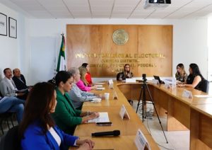 integrantes del consejo local del INE Jalisco sentados en salón de sesiones