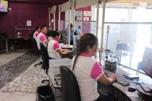 Personal del Módulo del INE en San Luis