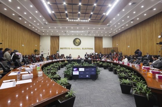 Salón de sesiones del consejo general del 1 de abril de 2025