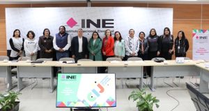 grupo coordinador y funcionariado del INE en Hidalgo en reunión de trabajo