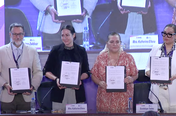 Firma de convenio IFES-INE