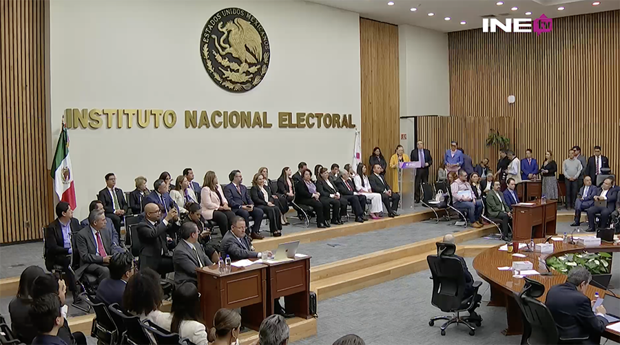 Sesión del Consejo General para entregar constancias a magistraturas