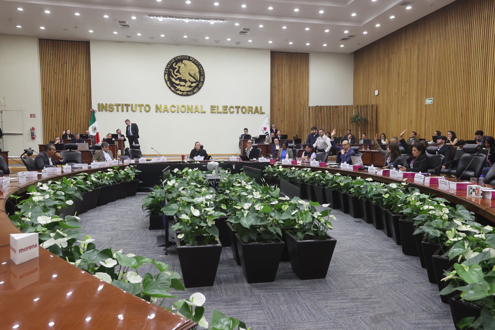 Salón del pleno del consejo general del INE, durante la segunda sesión del 15 de julio de 2025