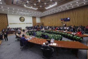 Salón de sesiones con la participación de Consejerías Electorales