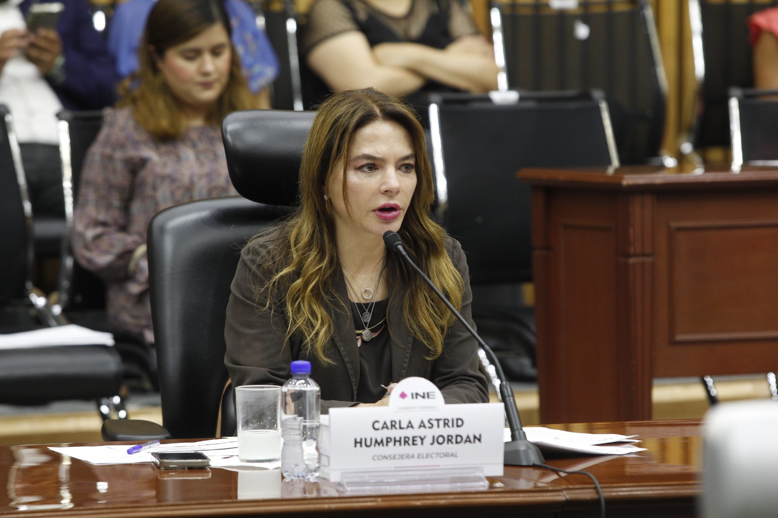 Carla Humphrey Jordan, Consejera Electoral, en su participación en la Sesión.