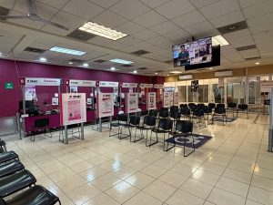 Interior del módulo del INE en el Estado de México