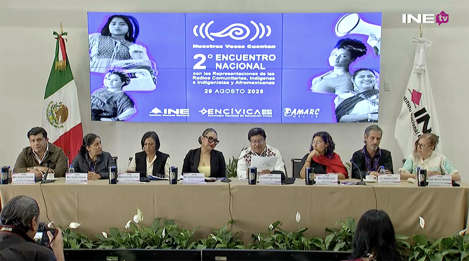 Panelistas del encuentro Nuestra Voces Cuentan