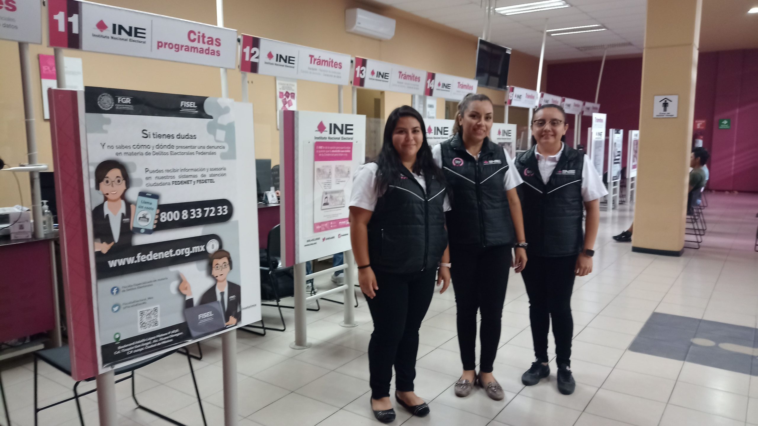 personas funcionarias de un Módulo del INE en Quintana Roo