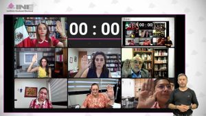 Pantalla con recuadros de las personas Consejeras Electorales participando en la Sesión.