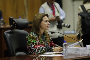 Carla Humphrey Jordan, Consejera Electoral, en su participación en la sesión.