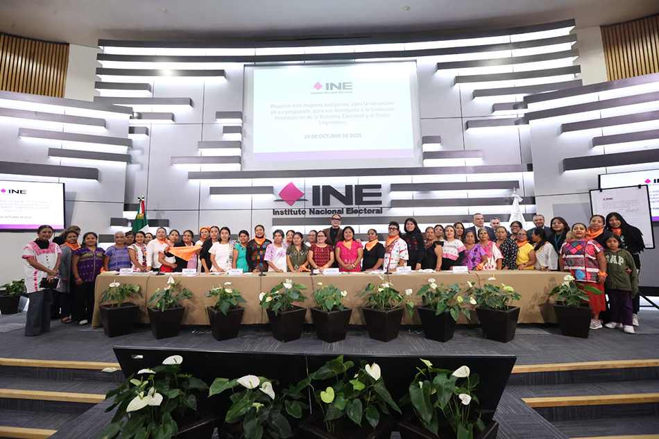 Recepción de propuestas de mujeres indígenas para la Reforma Electoral