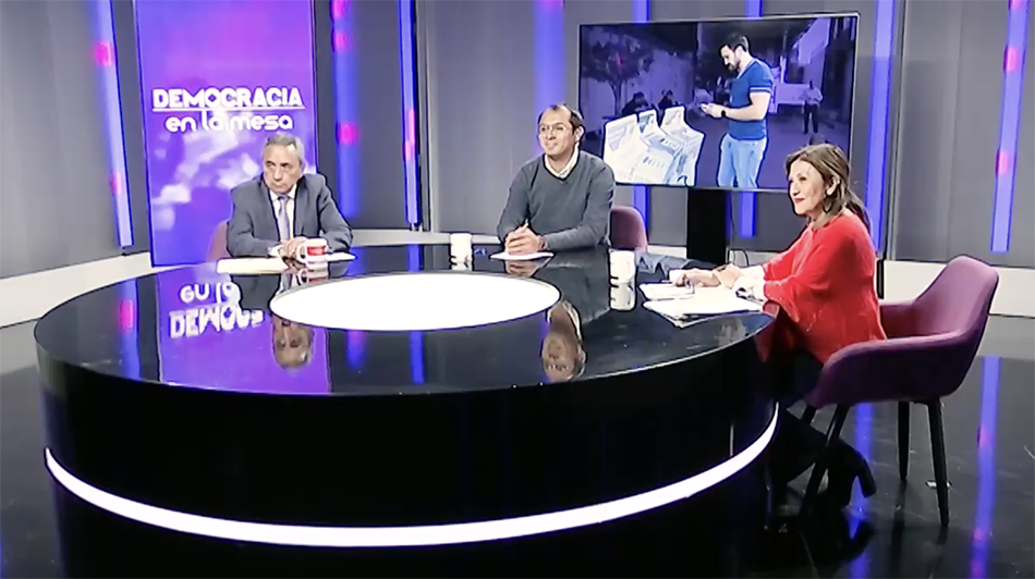 Panelista del programa Democracia en la mesa