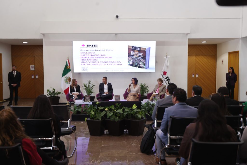 Panel de la presentación del Libro Diálogo Internacional por los Derechos Humanos